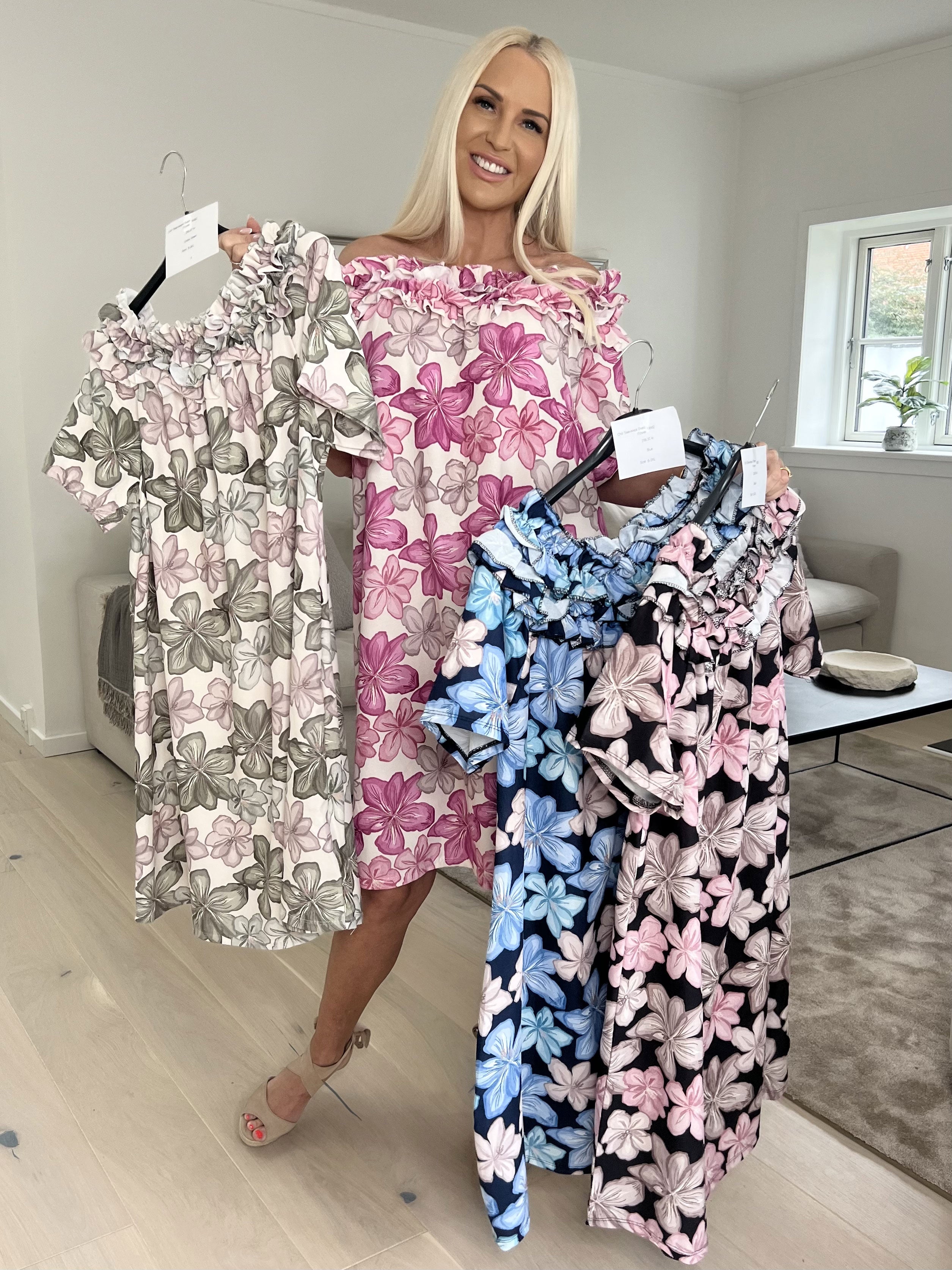 Chili Sleeveless Dress Flower - Blommig klänning med volanger